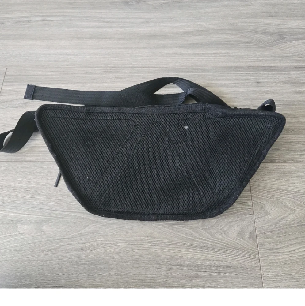Athleta Excursion Crossbody Waist Ripstop Belt Bag Black Nylon Lightweight Large - Picture 8 of 11